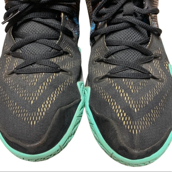 Nike Kyrie 4 Mamba Mentality Sneakers Size 7Y - Picture 6 of 10